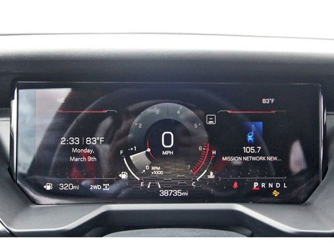 Used 2024 GMC Acadia Elevation image 16