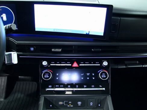 Used 2024 Hyundai Santa Fe Calligraphy image 21