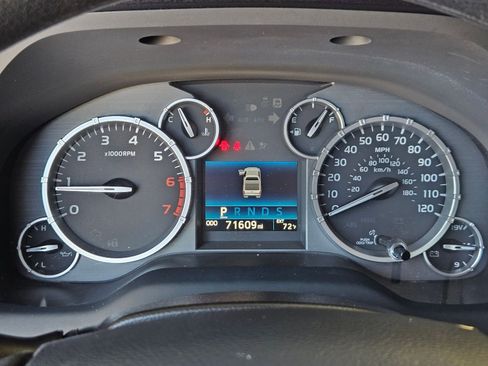 Used 2015 Toyota Tundra SR5 w/ SR5 Upgrade Package RWD image 15