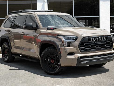 Used 2025 Toyota Sequoia TRD Pro AWD/4WD image 7
