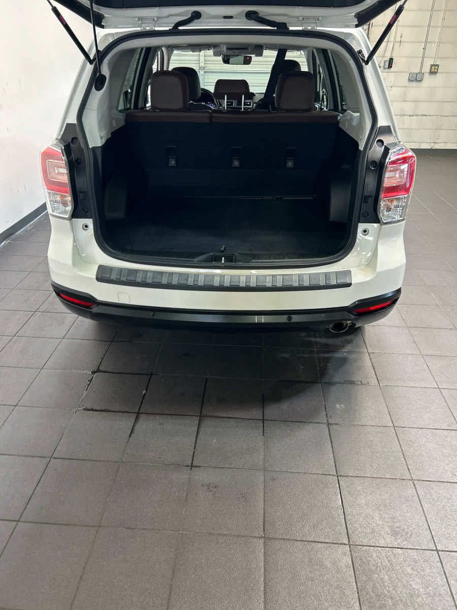 Used 2018 Subaru Forester 2.5i Touring w/ Popular Package #3B AWD/4WD image 11