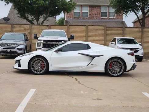 Used 2026 Chevrolet Corvette Z06 RWD image 13