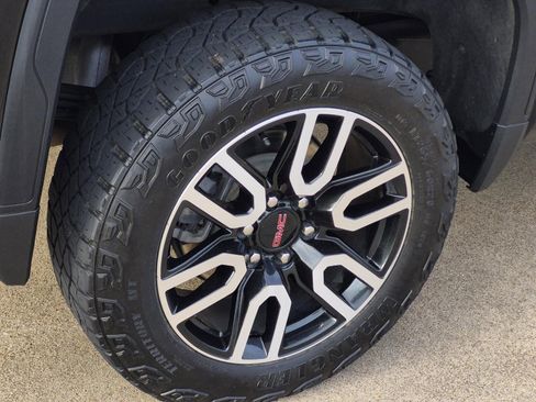 Certified 2024 GMC Sierra 1500 AT4 w/ Technology Package image 7