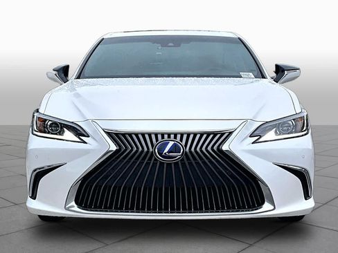 Used 2019 Lexus ES 300h w/ Premium Package FWD image 4