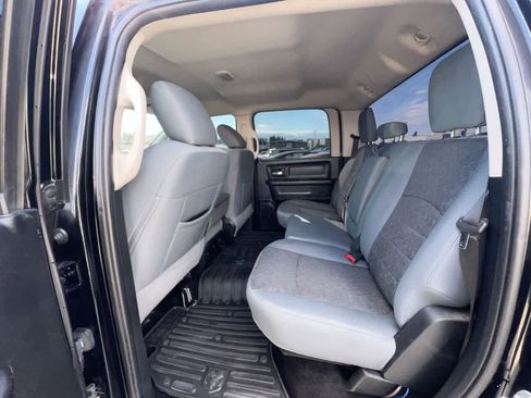 Used 2014 RAM 1500 ST w/ SXT Appearance Group AWD/4WD image 23