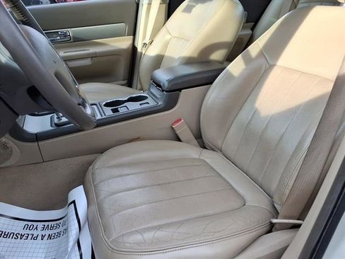 Used 2005 Lincoln LS RWD image 9