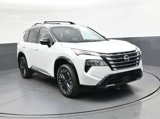 Used 2025 Nissan Rogue Platinum w/ Platinum Premium Package AWD/4WD video 1