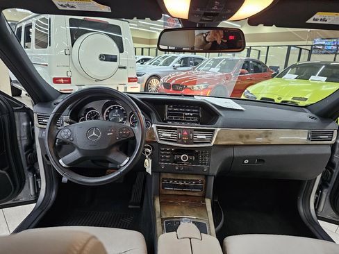 Used 2010 Mercedes-Benz E 350 Sedan w/ Premium 1 Pkg image 27