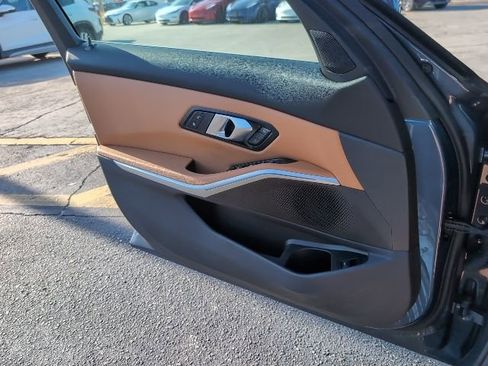 Used 2025 BMW 330i Sedan image 23