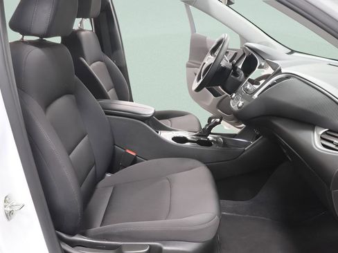 Used 2022 Chevrolet Malibu LT image 29