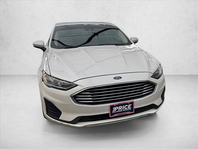 Used 2020 Ford Fusion SE FWD image 3