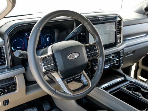 Used 2025 Ford F450 Platinum w/ Platinum Plus Package image 19