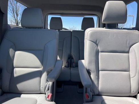 Used 2018 GMC Acadia SLT FWD image 36
