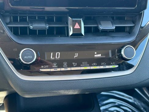 Used 2025 Toyota Corolla LE image 25