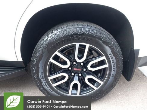 Used 2023 GMC Yukon AT4 image 30