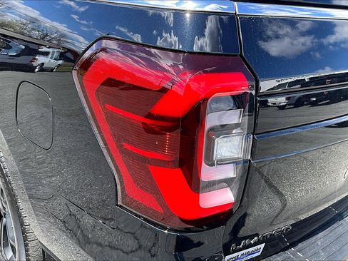 Certified 2022 Ford Expedition Max Limited image 31