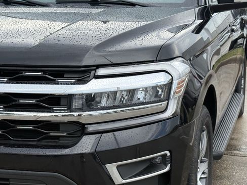 Used 2024 Ford Expedition Limited RWD image 12