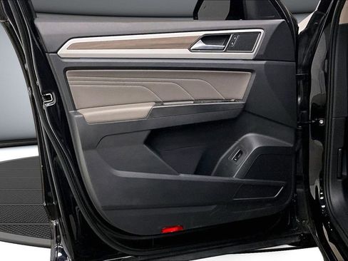 Used 2023 Volkswagen Atlas SEL image 20