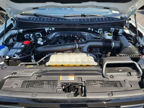 Certified 2025 Ford Expedition Active AWD/4WD image 26