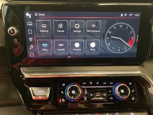 Used 2023 GMC Sierra 1500 Denali w/ Technology Package image 9