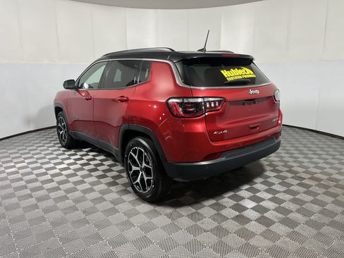 Used 2025 Jeep Compass Limited AWD/4WD image 6