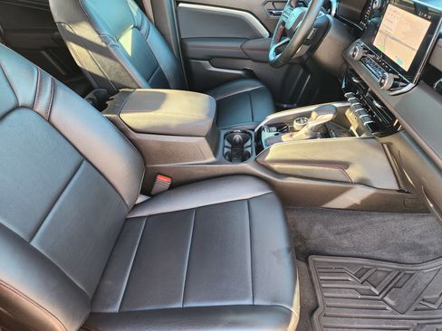 Certified 2024 Chevrolet Colorado Z71 w/ Z71 Convenience Package 2 image 14