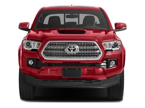 Used 2016 Toyota Tacoma TRD Sport w/ Towing Package AWD/4WD image 4