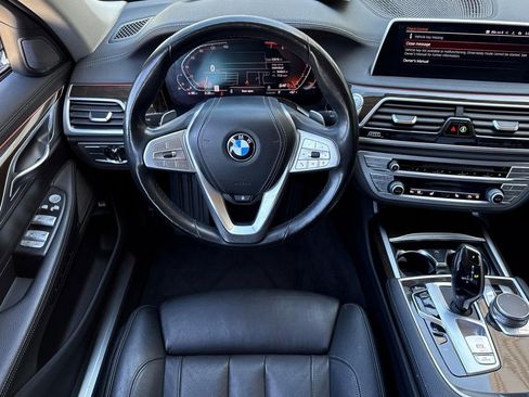 Used 2020 BMW 740i RWD image 26