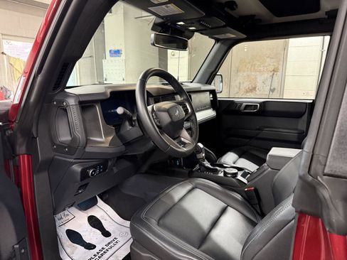 New 2025 Ford Bronco Badlands image 13