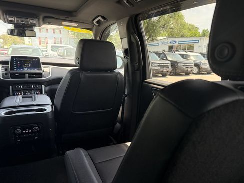 Used 2023 Chevrolet Tahoe Z71 w/ Luxury Package AWD/4WD image 26