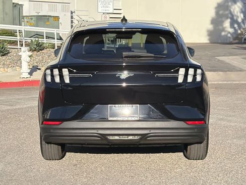 Used 2022 Ford Mustang Mach-E Select image 5