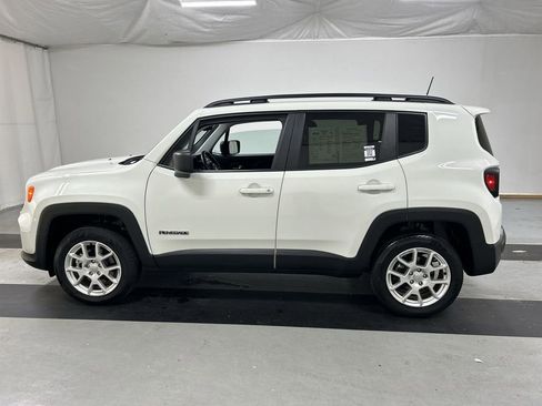 Used 2023 Jeep Renegade Latitude w/ Premium Group AWD/4WD image 6