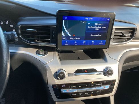 Used 2020 Ford Explorer XLT w/ Equipment Group 202A AWD/4WD image 10