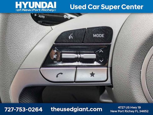 Used 2024 Hyundai Elantra SEL image 25