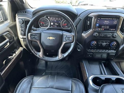 Used 2019 Chevrolet Silverado 1500 High Country image 3