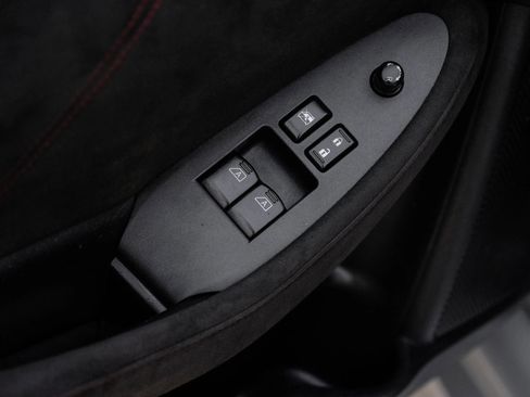 Used 2020 Nissan 370Z Coupe image 40