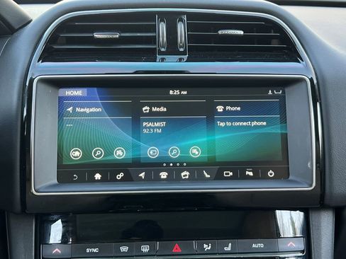 Used 2019 Jaguar F-PACE Premium AWD/4WD image 23