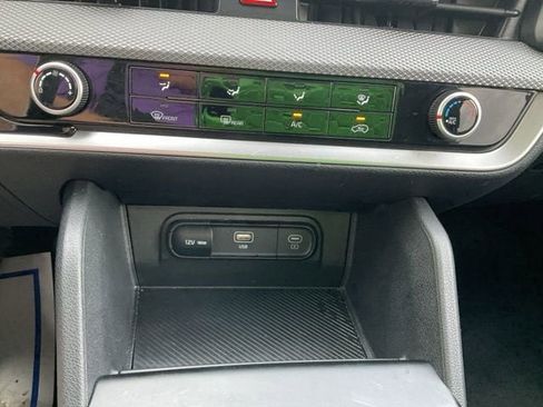 Used 2025 Kia Sportage LX image 22