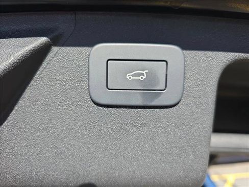 Certified 2025 Land Rover Discovery Sport S AWD/4WD image 13