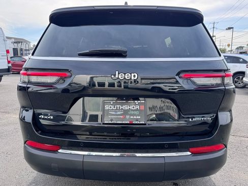 Used 2024 Jeep Grand Cherokee L Limited AWD/4WD image 6