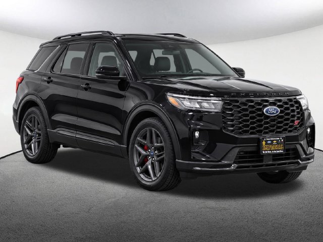 Used 2025 Ford Explorer ST AWD/4WD image 2
