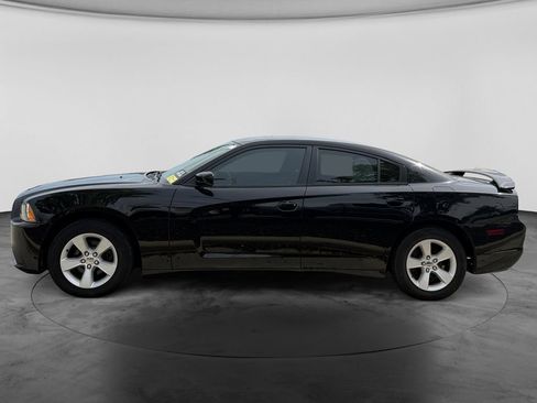 Used 2014 Dodge Charger SE RWD image 5