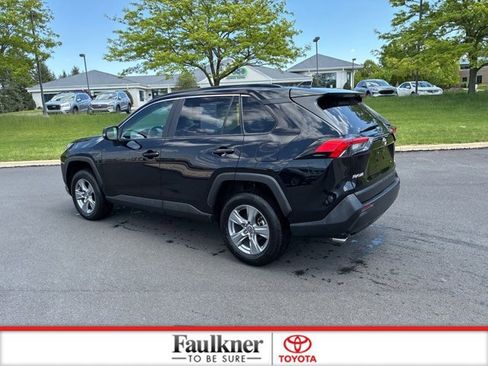 Used 2025 Toyota RAV4 XLE AWD/4WD image 14