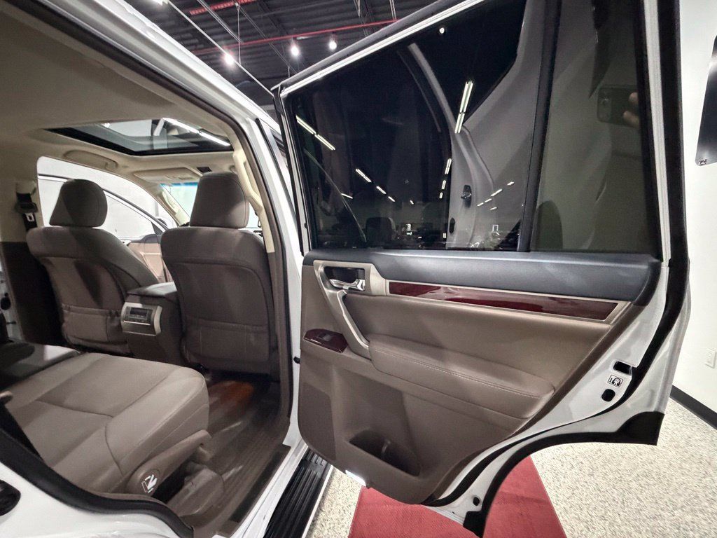 Used 2019 Lexus GX 460 Premium AWD/4WD image 27