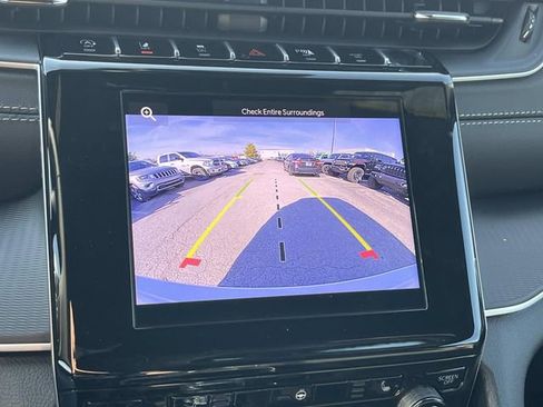 New 2025 Jeep Grand Cherokee Laredo X w/ Luxury Tech Group I AWD/4WD image 29