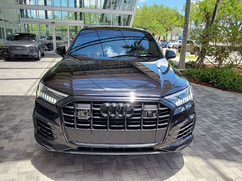 Used 2021 Audi Q7 3.0T Prestige w/ Prestige Package AWD/4WD image 3