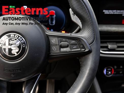 Used 2024 Alfa Romeo Stelvio Sprint AWD/4WD image 16