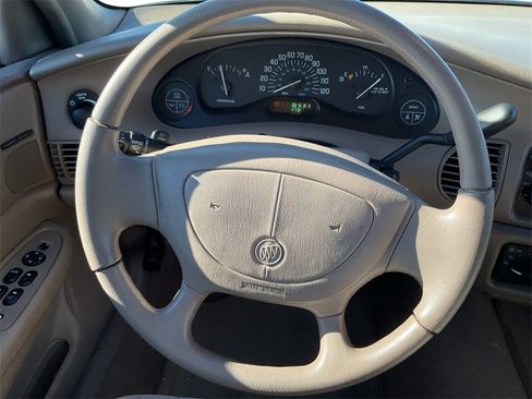 Used 2001 Buick Century Custom image 17
