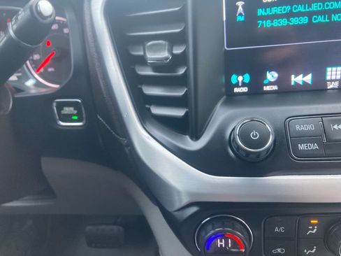 Used 2019 GMC Acadia SLT w/ LPO, Floor Liner Package image 21