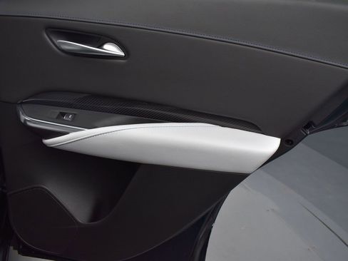 Certified 2025 Cadillac XT4 Sport image 31